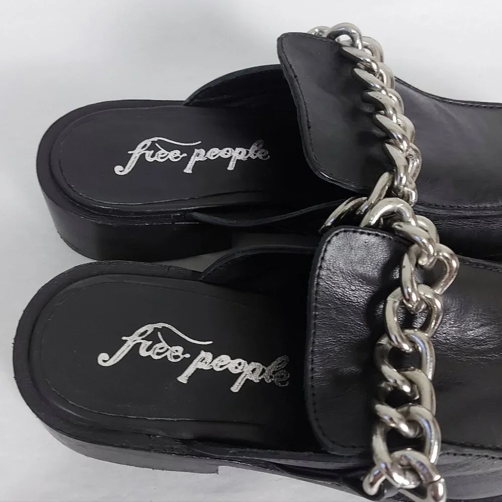 Free People Preppy Silver Link Chain Vida Mules Size 38 EU Black Leather Slip-On